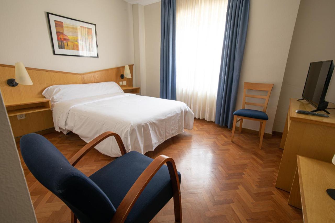 Hotel Bracamonte Пеньяранда-де-Бракамонте Экстерьер фото