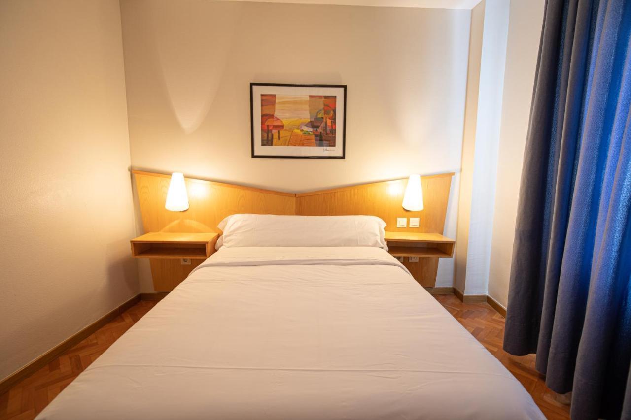 Hotel Bracamonte Пеньяранда-де-Бракамонте Экстерьер фото